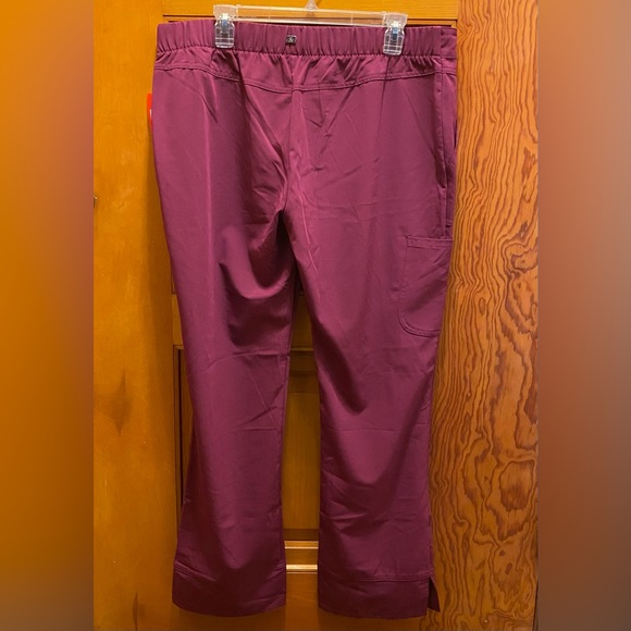 NWt Greys Anatomy 3 Pocket Low Rise Pant - Picture 9 of 12